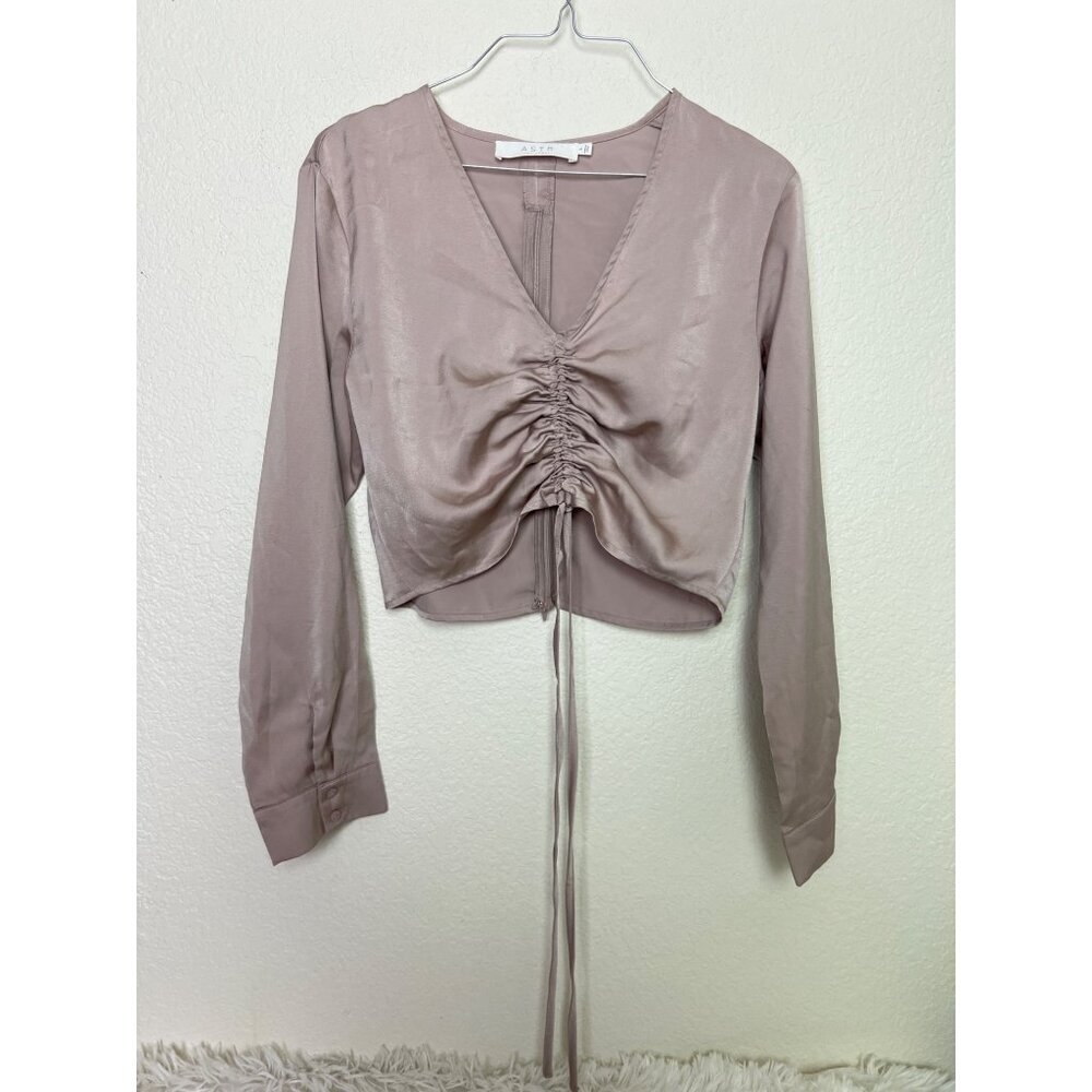 ASTR the label Satin Ruched Cropped Blouse Mushroom Small New Years Party Shiny - Picture 5 of 8